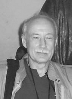 Книга «Ли Бо. Земная судьба Небожителя» - автор Торопцев Сергей Аркадьевич, твердый переплёт, кол-во страниц - 304, издательство «Молодая гвардия»,  серия «Жизнь замечательных людей (ЖЗЛ)», ISBN  978-5-235-03204-0 , 2014 год