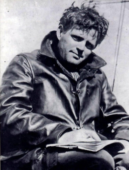 Книга «Странник по звездам, или Смирительная рубашка» - автор Лондон Джек, твердый переплёт, кол-во страниц - 672, издательство «Азбука»,  серия «Иностранная литература. Большие книги», ISBN 978-5-389-23406-2, 2025 год