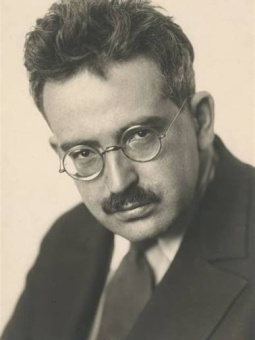 Книга «Книга Пассажей» - автор Walter Benjamin (Вальтер Беньямин), мягкий переплёт, кол-во страниц - 992, издательство «Ad Marginem»,  ISBN 978-5-908038-96-6, 2026 год