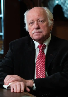 Книга «Два великих пролива Индийского океана в древности. Баб-эль-Мандеб и Ормуз» - автор Виноградов Юрий Алексеевич, твердый переплёт, кол-во страниц - 256, издательство «Евразия»,  серия «Parvus Libellus Novus», ISBN 978-5-8071-0638-4, 2025 год