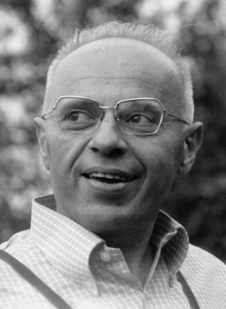 Книга «Футурологический конгресс» - автор Лем Станислав, мягкий переплёт, кол-во страниц - 192, издательство «АСТ»,  серия «Эксклюзивная классика», ISBN 978-5-17-090343-6 , 2023 год