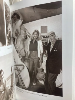 Книга «Генри Миллер» - автор Ливергант Александр Яковлевич, твердый переплёт, кол-во страниц - 295, издательство «Молодая гвардия»,  серия «Жизнь замечательных людей (ЖЗЛ)», ISBN 978-5-235-03868-4, 2016 год