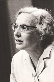 Книга «Лекции по юнговской типологии. Подчиненная функция. Чувствующая функция» - автор фон Франц Мария-Луиза, Хиллман Джеймс, твердый переплёт, кол-во страниц - 264, издательство «Институт общегуманитарных исследований»,  серия «Юнгианская психология», ISBN 978-5-88230-358-6, 2020 год