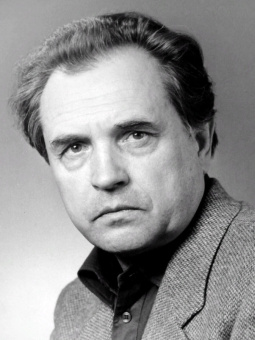 Книга «Иди на Голгофу. Исповедь верующего безбожника. Живи. Исповедь робота» - автор Зиновьев Александр Александрович, твердый переплёт, кол-во страниц - 448, издательство «Канон+»,  серия «100 зиновьев», ISBN  978-5-88373-739-7 , 2023 год