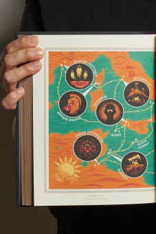 Книга «Мифология. Бессмертные истории о богах и героях» - автор Гамильтон Эдит ,  переплёт, кол-во страниц - 480, издательство «Альпина Паблишер»,  ISBN 978-5-91671-971-0, 2025 год