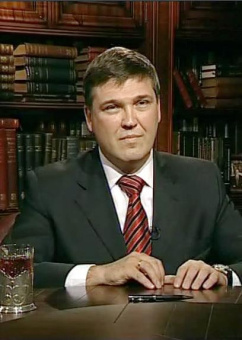 Книга «Царство и священство» - автор Величко Алексей Михайлович, твердый переплёт, кол-во страниц - 640, издательство «Вече»,  серия «Власть и право в истории церкви», ISBN 978-5-4484-2102-0 , 2020 год