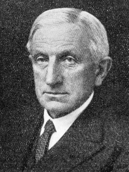 Книга «Стадный инстинкт в мирное время и на войне» - автор Троттер Уилфред, мягкий переплёт, кол-во страниц - 256, издательство «АСТ»,  серия «Эксклюзивная классика», ISBN 978-5-17-155882-6 , 2024 год