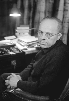 Книга «Сумма технологии» - автор Лем Станислав, мягкий переплёт, кол-во страниц - 800, издательство «АСТ»,  серия «Эксклюзивная классика», ISBN 978-5-17-112193-8 , 2022 год