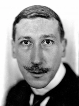 Книга «Символика креста» - автор Генон Рене, твердый переплёт, кол-во страниц - 526, издательство «Академический проект»,  серия «Философские технологии», ISBN 978-5-8291-4149-3 , 2023 год