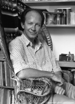 Книга «Автопортрет в кабинете» - автор Giorgio Agamben (Джорджо Агамбен), мягкий переплёт, кол-во страниц - 186, издательство «Ad Marginem»,  ISBN 978-5-91103-768-0, 2024 год