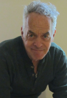 Книга «Царство игры. Зачем осьминоги играют в мяч, обезьяны приземляются на брюхо, а слоны катаются по грязи и что это говорит нам о жизни» - автор Туми Дэвид , твердый переплёт, кол-во страниц - 288, издательство «Corpus»,  ISBN 978-5-17-166789-4, 2025 год