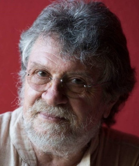 Книга «Быть в присутствии Другого. Этюды по психотерапии» - автор Робин Жан-Мари, мягкий переплёт, кол-во страниц - 256, издательство «Институт общегуманитарных исследований»,  серия «Современная психология. Теория и практика», ISBN 978-5-88230-233-6, 2016 год