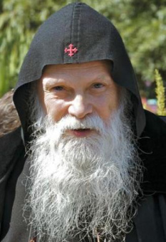 Книга «Бог не ошибается. Беседы известного православного духовника о своем пути к Православию, о молитве и о духовной жизни» - автор Гавриил (Бунге) схиархимандрит, твердый переплёт, кол-во страниц - 88, издательство «Познание ИД»,  ISBN 978-5-6052737-7-6, 2025 год