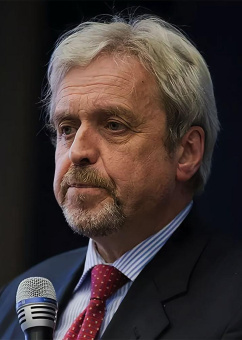 Книга «Афоризмы Старого Китая в переводах Владимира Малявина» -  мягкий переплёт, кол-во страниц - 384, издательство «Азбука»,  серия «Азбука-классика (pocket-book)», ISBN 978-5-389-27654-3, 2025 год