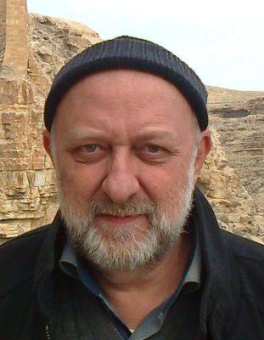 Книга «Искоренять и насаждать. Комментарий к Книге пророка Иеремии» - автор Мелло Альберто, твердый переплёт, кол-во страниц - 267, издательство «ББИ»,  серия «Современная библеистика», ISBN 978-5-89647-431-9, 2024 год