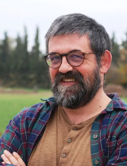 Книга «Языки мира» - автор Инклан Пако , твердый переплёт, кол-во страниц - 64, издательство «Ad Marginem»,  ISBN 978-5-91103-752-9, 2024 год