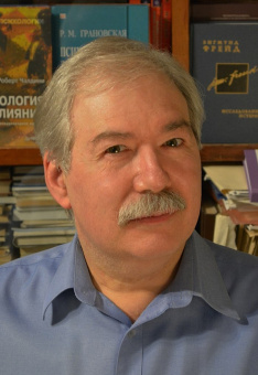 Книга «Психология выбора» - автор Леонтьев Дмитрий Алексеевич, Рассказова Елена Игоревна, твердый переплёт, кол-во страниц - 464, издательство «Смысл»,  ISBN 978-5-89357-353-4, 2019 год