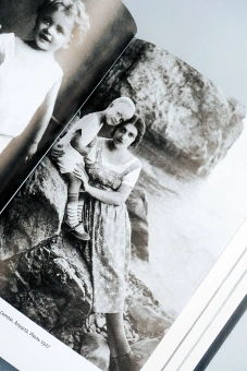 Книга «"...я прожил жизнь" Письма. [1920-1950 гг.]» - автор Платонов Андрей Платонович, твердый переплёт, кол-во страниц - 720, издательство «АСТ»,  серия «Наследие Андрея Платонова», ISBN 978-5-17-165087-2, 2024 год