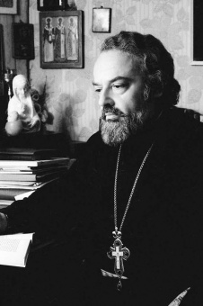 Книга «Магизм и единобожие. В поисках Пути, Истины и Жизни. Книга 2. Собрание сочинений. Том 3» - автор Александр Мень протоиерей , твердый переплёт, кол-во страниц - 656, издательство «ИМП»,  ISBN 978-5-88017-479-9, 2016 год