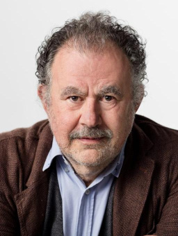 Книга «Мифология машины. История механизмов, которые нас пугают и очаровывают» - автор Штрассберг Даниэль, мягкий переплёт, кол-во страниц - 416, издательство «АСТ»,  серия «Слово современной философии», ISBN 978-5-17-157299-0, 2025 год