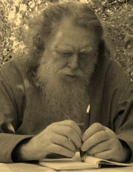 Книга «Песня о Песнь Песней. Толкование книги Царя Соломона» - автор Рафаил (Карелин) архимандрит, твердый переплёт, кол-во страниц - 256, издательство «Благозвонница»,  ISBN 978-5-6048849-5-9, 2023 год