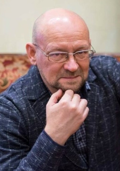 Книга «Чумовой психиатр. Пугающая и забавная история психиатрии» - автор Малявин Максим Иванович, твердый переплёт, кол-во страниц - 384, издательство «Питер»,  серия «New Med», ISBN 978-5-4461-2951-5, 2024 год