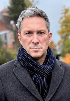Книга «Социальная теория и PR. Коллективная монография» - автор Каширских Олег Николаевич, твердый переплёт, кол-во страниц - 480, издательство «Высшая школа экономики ИД»,  ISBN 978-5-7598-2968-3 , 2024 год