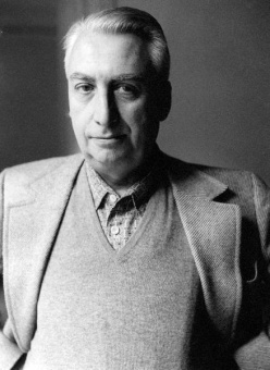 Книга «Фрагменты речи влюбленного» - автор Roland Barthes (Ролан Барт), мягкий переплёт, кол-во страниц - 416, издательство «Ad Marginem»,  ISBN  978-5-91103-644-7, 2023 год