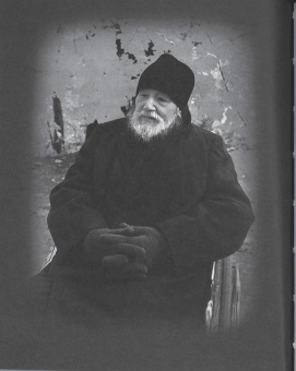 Книга «Дом души. Сто слов, положенных в основание» - автор Иоанн (Крестьянкин) архимандрит, твердый переплёт, кол-во страниц - 128, издательство «Псково-Печерский монастырь»,  ISBN 978-5-905113-40-6, 2018 год