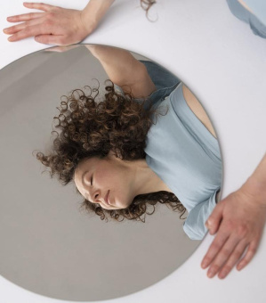 Книга «Эмерджентное Self. Экзистенциальный гештальт-подход» - автор Филиппсон Питер , твердый переплёт, кол-во страниц - 174, издательство «Центр гуманитарных инициатив»,  серия «Библиотека гештальт психотерапии», ISBN  978-5-7913-0109-3, 2016 год