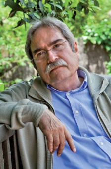 Книга «Я исповедуюсь» - автор Кабре Жауме, мягкий переплёт, кол-во страниц - 832, издательство «Азбука»,  серия «Азбука-классика (pocket-book)», ISBN 978-5-389-21144-5, 2022 год