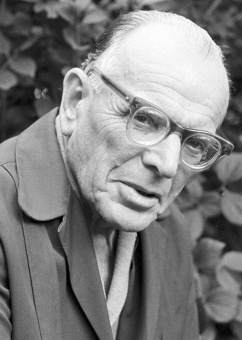 Книга «Повесть о жизни» - автор Паустовский Константин Георгиевич, твердый переплёт, кол-во страниц - 1184, издательство «Азбука»,  серия «Русская литература. Большие книги», ISBN 978-5-389-21788-1, 2024 год