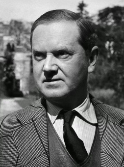 Купить книгу «Сенсация», автор Во Ивлин | Книжный магазин ULYSSES.MD Книга «Сенсация» - автор Во Ивлин, мягкий переплёт, кол-во страниц - 320, издательство «Азбука»,  серия «Азбука-классика (pocket-book)», ISBN 978-5-389-20876-6 , 2022 год