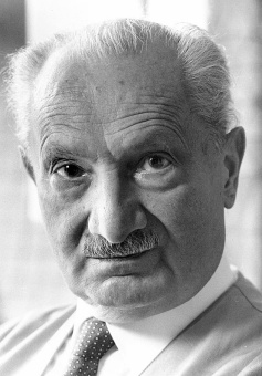 Купить книгу «Гераклит. Начало западного мышления. Логика. Учение Гераклита о логосе», автор Хайдеггер Мартин | Книжный магазин ULYSSES.MD Книга «Гераклит. Начало западного мышления. Логика. Учение Гераклита о логосе» - автор Хайдеггер Мартин, твердый переплёт, кол-во страниц - 504, издательство «Владимир Даль»,  ISBN 978-5-93615-115-6 , 2013 год