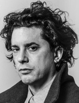 Книга «Камень безумия» - автор Лабатут Бенхамин , мягкий переплёт, кол-во страниц - 80, издательство «Ad Marginem»,  ISBN 978-5-91103-822-9, 2025 год