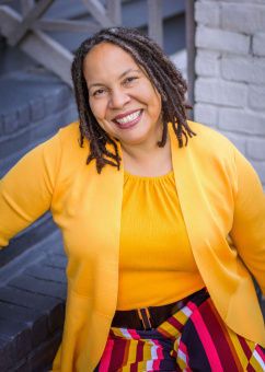 Книга «Взрывной характер. Как помешать гневу контролировать вашу жизнь» - автор Робертс Триш , твердый переплёт, кол-во страниц - 262, издательство «Альпина Паблишер»,  ISBN 978-5-9614-9816-5, 2025 год