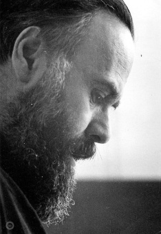 Книга «Христианство или «церковничество»» - автор Антоний (Сурожский) митрополит , твердый переплёт, кол-во страниц - 192, издательство «Никея»,  серия «Неопалимая купина. Богословское наследие XX века», ISBN 978-5-907307-84-1 , 2021 год