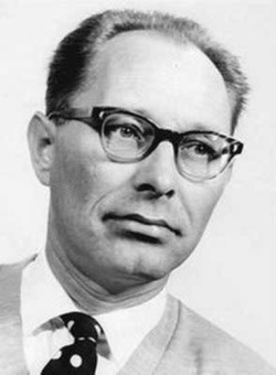 Книга «Психопатии и акцентуации характера у подростков» - автор Личко Андрей Евгеньевич, твердый переплёт, кол-во страниц - 304, издательство «Питер»,  серия «Мастера психологии», ISBN 978-5-4461-0925-8, 2025 год