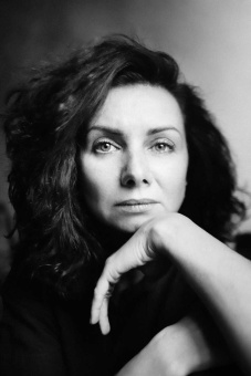 Книга «Феноменологические интерпретации Аристотеля (Экспозиция герменевтической ситуации). Приложение: Артеменко Н. А. Хайдеггеровская "потерянная рукопись": на пути к "Бытию и времени"» - автор Хайдеггер Мартин, твердый переплёт, кол-во страниц - 352, издательство «Гуманитарная академия»,  ISBN 978-5-93762-097-2 , 2013 год