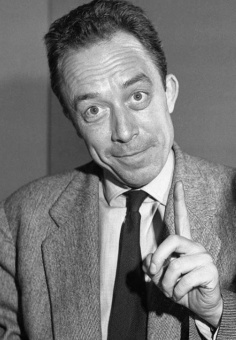 Книга «Счастливая смерть» - автор Камю Альбер, мягкий переплёт, кол-во страниц - 160, издательство «АСТ»,  серия «Эксклюзивная классика», ISBN 978-5-17-137325-2, 2025 год